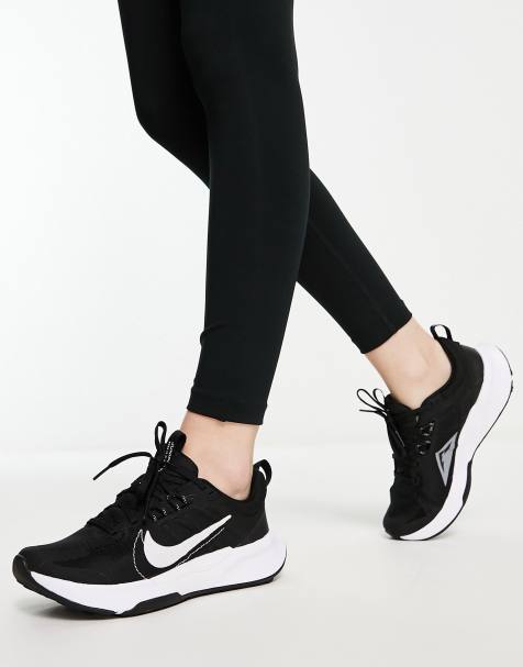 Zwarte Nike Dames Sneakers Zwarte Witte Nike Sneakers ASOS