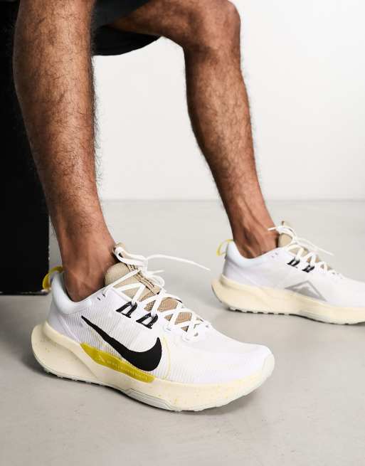 Nike Running – Juniper Trail 2 NN – Sneaker in Weiß