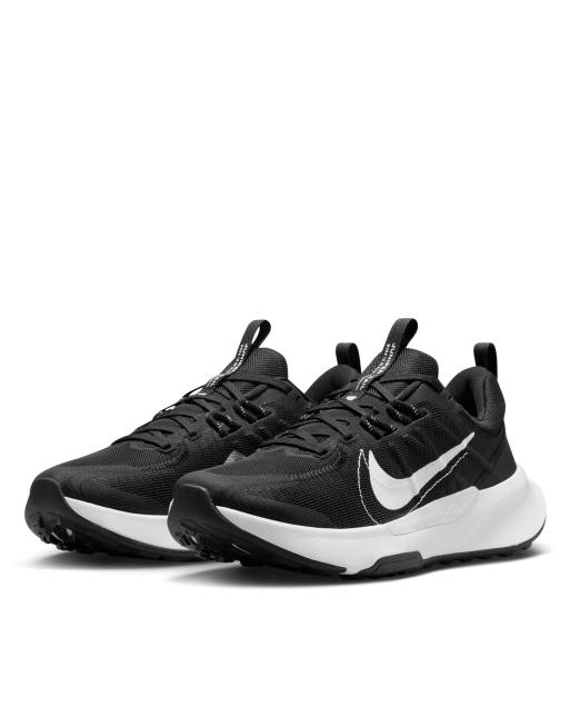 Nike Running Juniper Trail 2 trainers in black, 2 of 4
