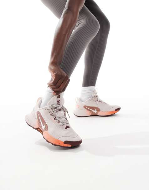 Nike Running – Juniper Trail 3 – Ljusröda löparskor - view 1