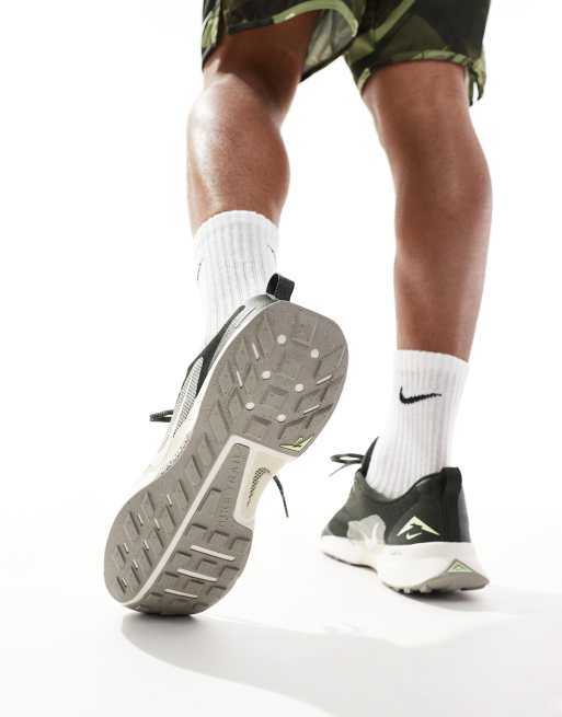 Nike Running Juniper Trail 3 sneakers in dark green and white, 3 of 5