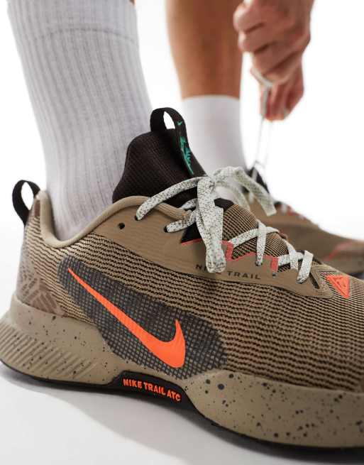 Nike Running Juniper Trail 3 sneakers in khaki and orange