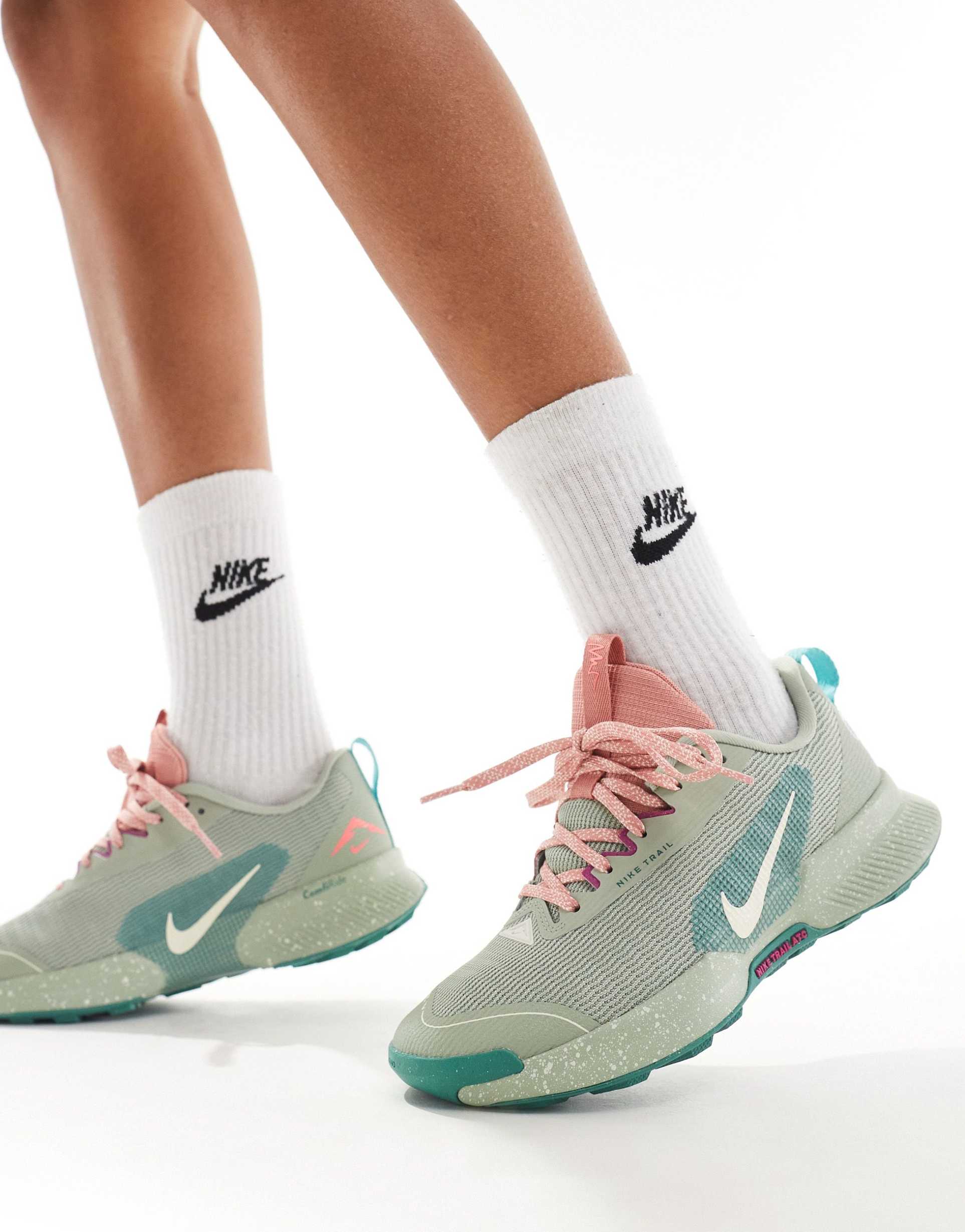 nike running juniper trail 3 sneakers in light green