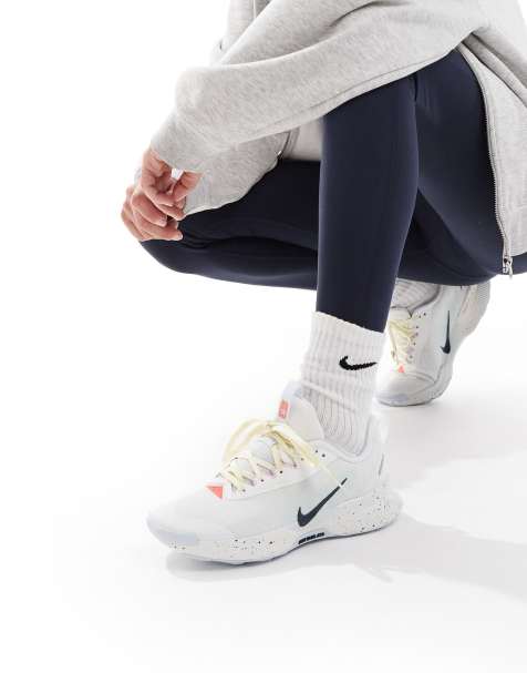 Nike Running - Juniper Trail 3 - Sneakers in wit - view 1