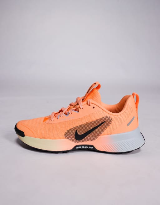 Nike Running Juniper Trail 3 trainers in orange, 2 of 5