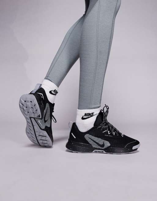Nike Running Juniper Trail 3 trainers in triple black, 3 of 5