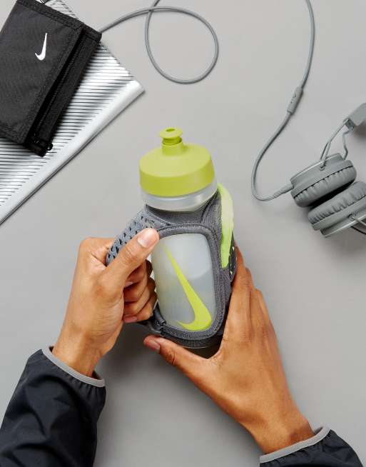 Nike Running large handheld bottle 625 ml in grey rl.93 057a