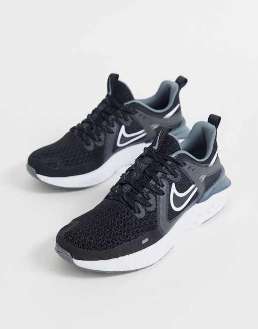 Nike Running – Legend React – Sneaker in Schwarz und Weiß, 2 von 4