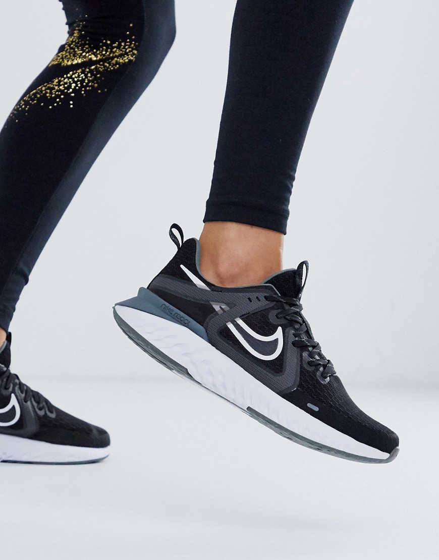 Nike Running - Legend React - Sneakers in zwart met wit