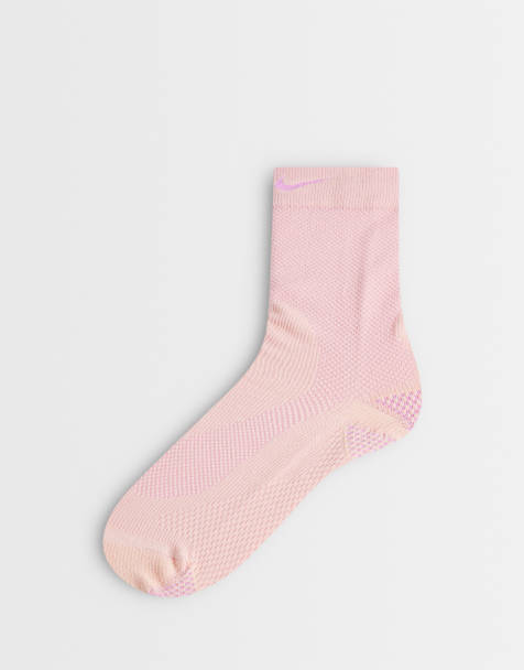 Nike Running Lightweight crew socks in pink - view 1