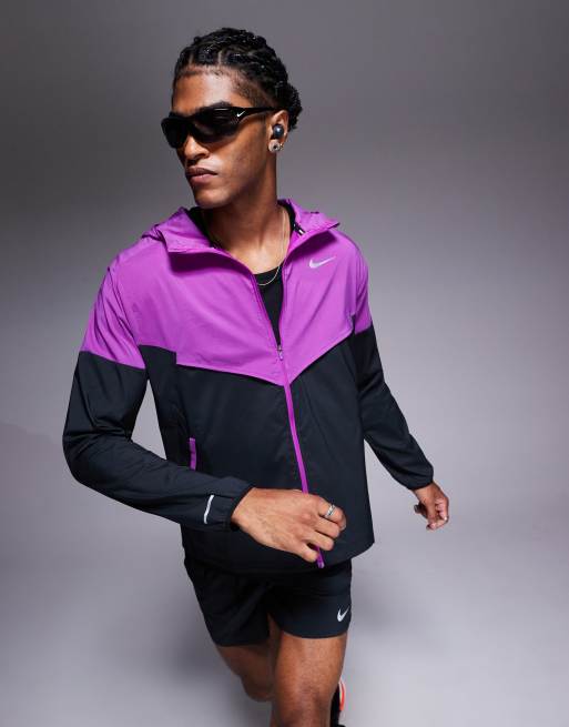 Nike Running - Lilla/sort let vindjakke til løb