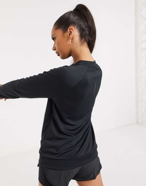 Nike Running long sleeve pacer in black, 2 of 4