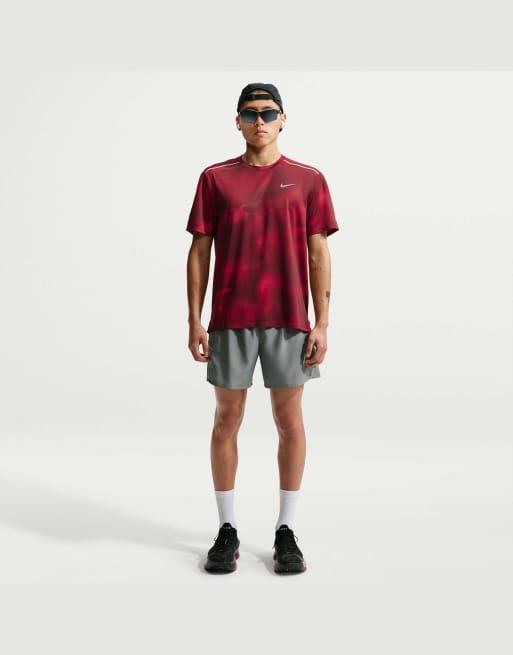 Nike Running M NK DF UV Miler AOP SS Dri-FIT haut de running à manches courtes rouge, 4 de 4