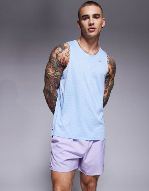 Nike Running Miler Breathe vest in blue - view 1