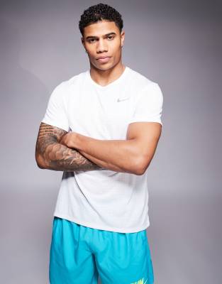 Nike Running – Miler Breathe – Weißes T-Shirt - view 1