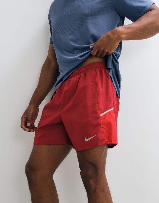 Nike Running Miler Dri-FIT 5 inch short in rood, 5 van 5