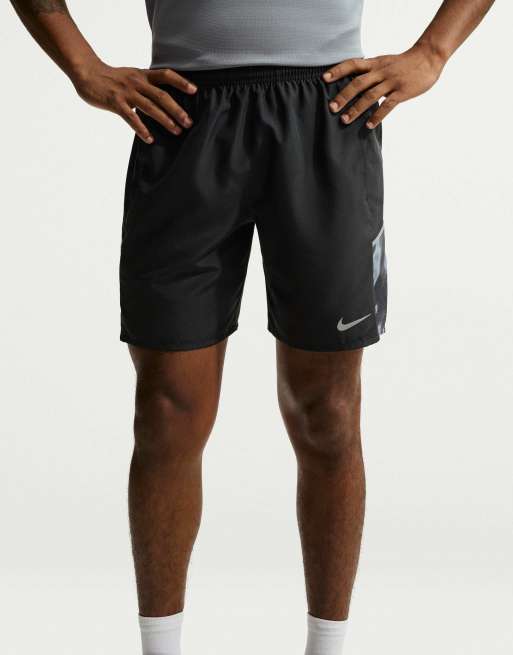 Nike Running Miler Dri-FIT 7-Inch Brief-Lined Printed Shorts in Black, 2 of 4
