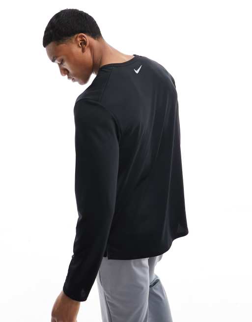 Nike Running – Miler Dri-FIT Flash – Langarmshirt in Schwarz, 4 von 4