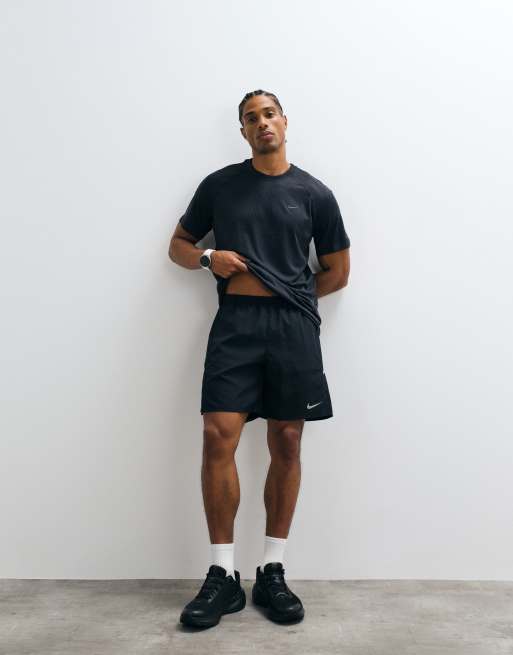 Nike Running - Miler Dri-FIT - Pantaloncini da 7" neri, 2 di 5