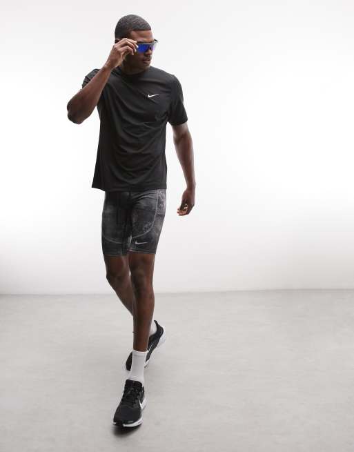 Nike Running – Miler – Dri-FIT – Svart t-shirt med UV-skydd, 3 av 5