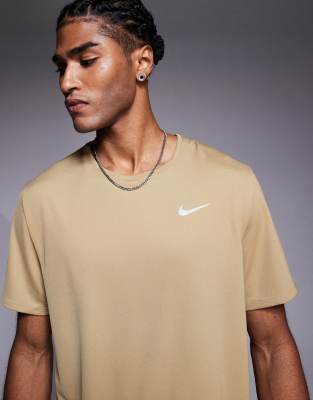 Nike Miler Dri-fit T-shirt In Nude