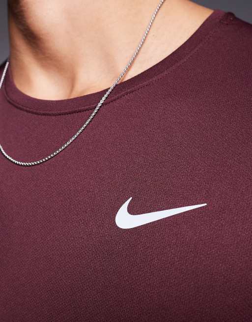 Nike Running Miler Dri-FIT t-shirt in burgundy, 3 of 4