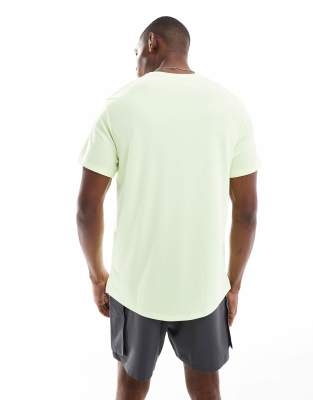 NIKE MILER DRI-FIT T-SHIRT