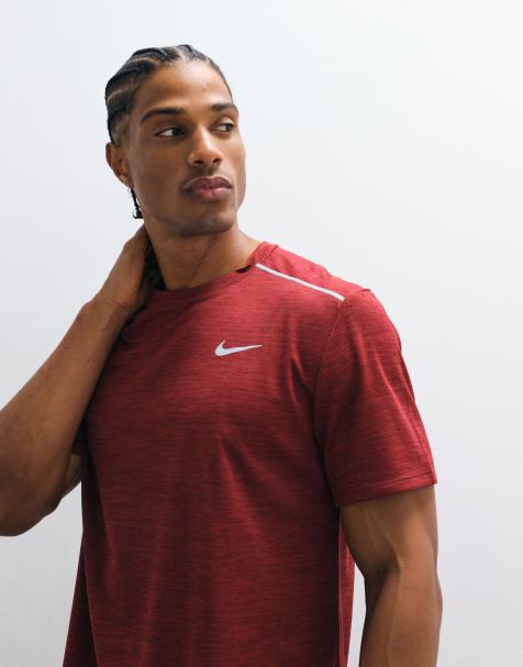 Nike Running Miler Dri-FIT t-shirt in rood - view 1