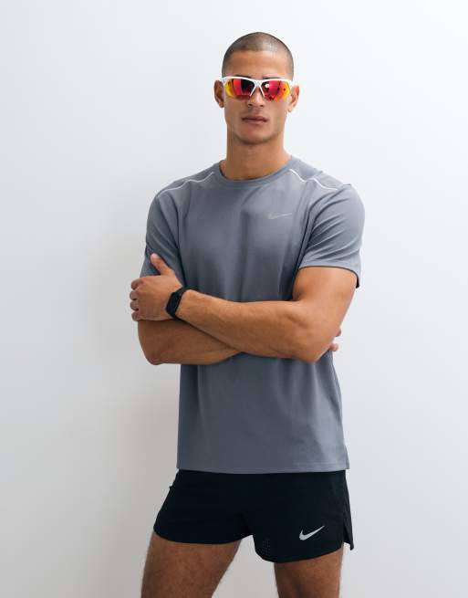 Nike Running - Miler - Dri-FIT - T-shirt met UV-bescherming in grijs, 5 van 5