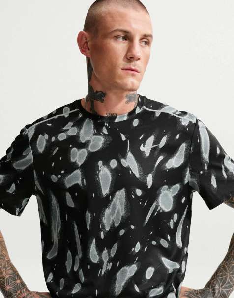 Nike Running Miler Dri-FIT UV-protection printed T-shirt in black - view 1
