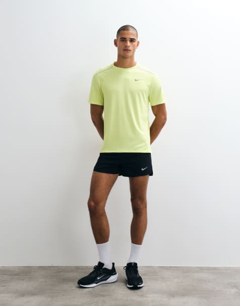 Nike Running Miler Dri-FIT UV-Protection T-shirt in geel - view 1