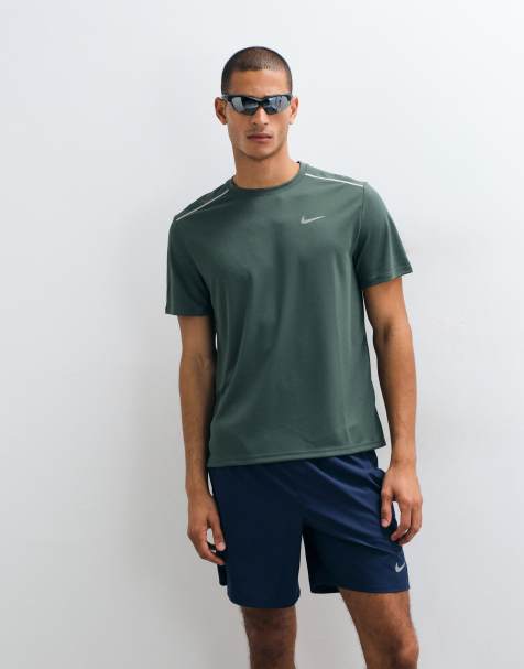 Nike Running Miler Dri-FIT UV-Protection t-shirt in green - view 1
