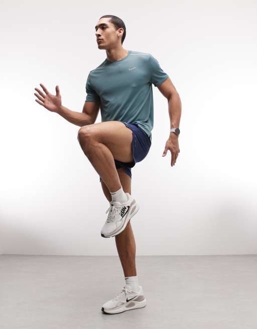 Nike Running Miler Dri-FIT UV-Protection t-shirt in grey, 2 of 5