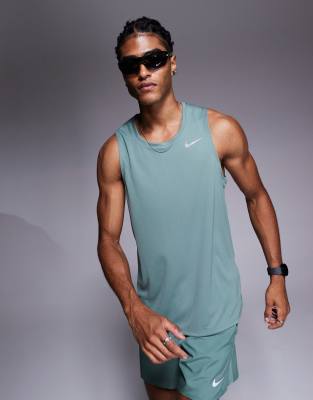 Nike Running Miler Dri-FIT vest in green - view 1
