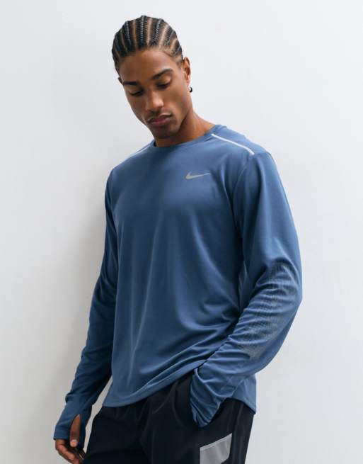 Nike Running Miler Dri-FIT winterised long sleeve top in blue, 4 of 5