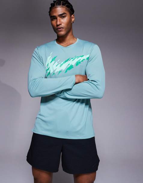 Nike Running Miler logo long sleeve T-shirt in green - view 1