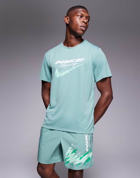 Nike Running Miler logo t-shirt in green
