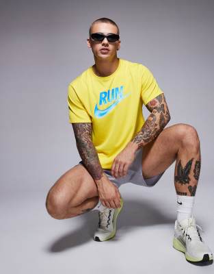 Nike Running Miler Run Energy t-shirt in yellow