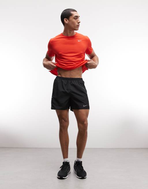 Nike Running - Miler - Short 5 pouces 2 en 1 en tissu Dri-FIT - Noir, 2 de 5