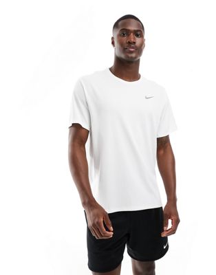 Nike Running Miler t-shirt in white - ASOS Price Checker