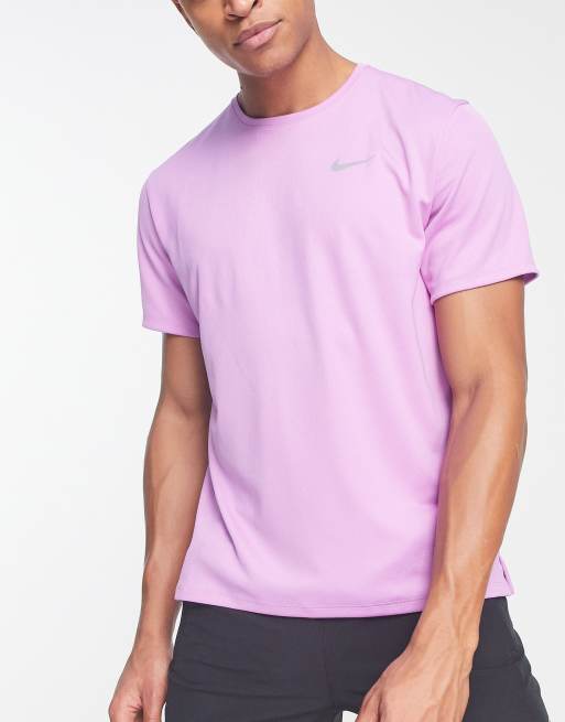Nike Running - Miler - T-shirt en tissu Dri-FIT - Rose