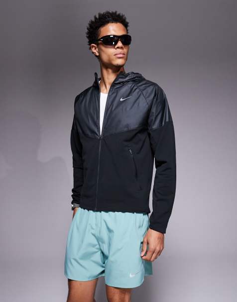 Nike Running Miler Winterised jacket in black - view 1