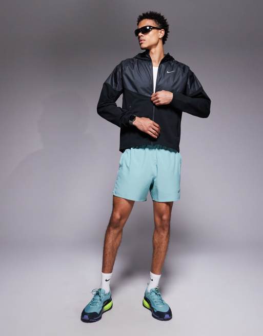 Nike Running – Miler – Wintertaugliche Jacke in Schwarz, 2 von 5
