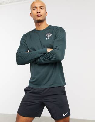 nike green long sleeve top