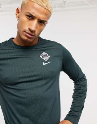 nike pacer long sleeve