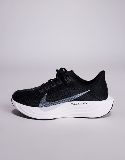 Nike Running - Pegasus Plus - Baskets - Noir et blanc - view 1