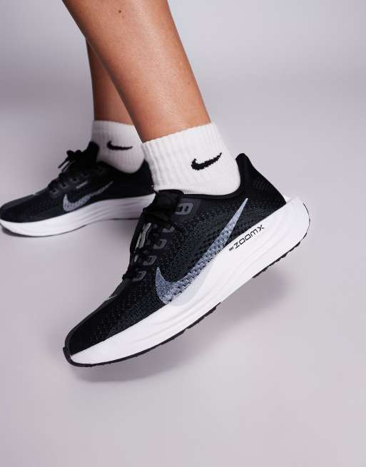 Nike Running – Pegasus Plus – Czarno-białe buty sportowe, 4 z 5