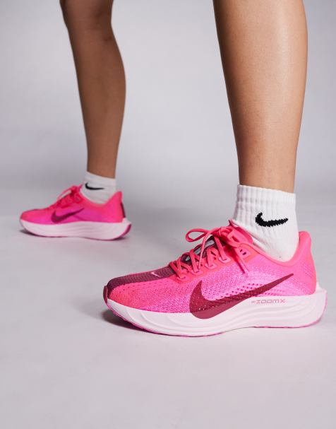 Nike Running Pegasus Plus trainers in pink - view 1