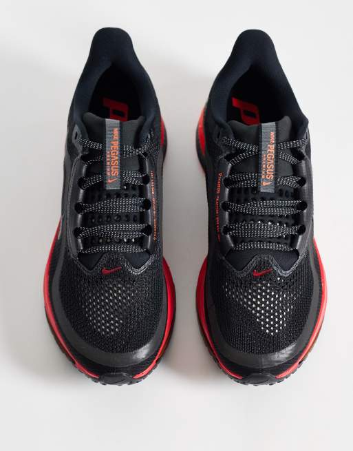 Nike Running Pegasus Premium Sneaker in Schwarz und Rot, 3 von 5