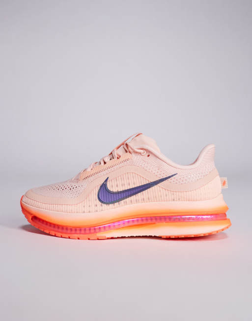 Nike Running - Pegasus Premium - Sneakers in oranje | ASOS